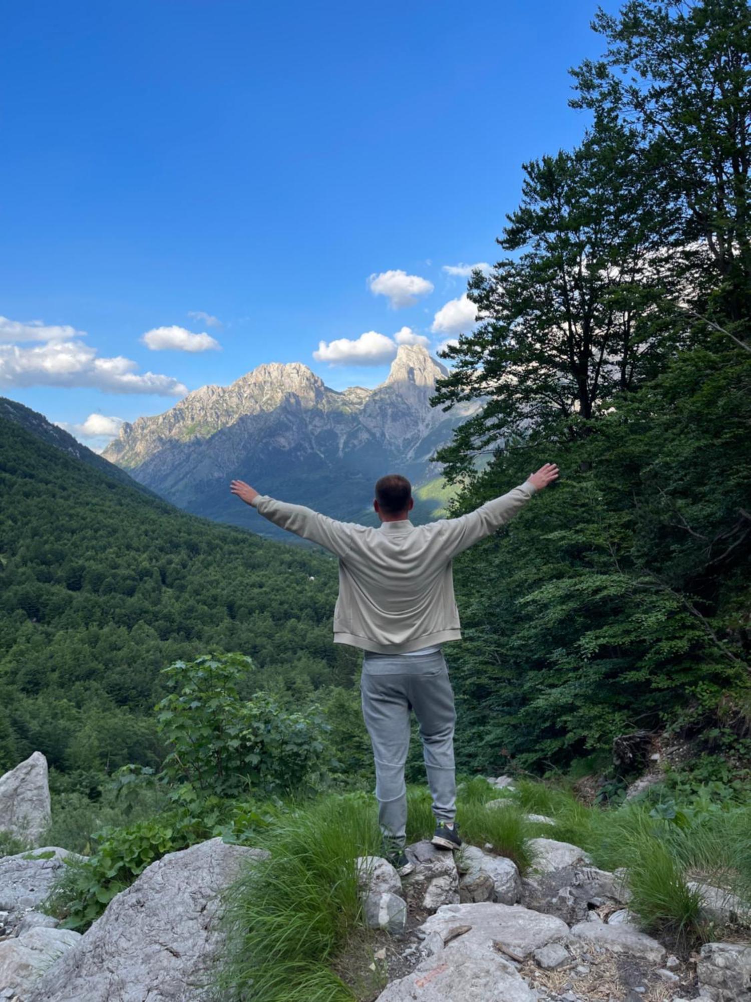 Guesthouse Skender Selimaj Valbone Buitenkant foto