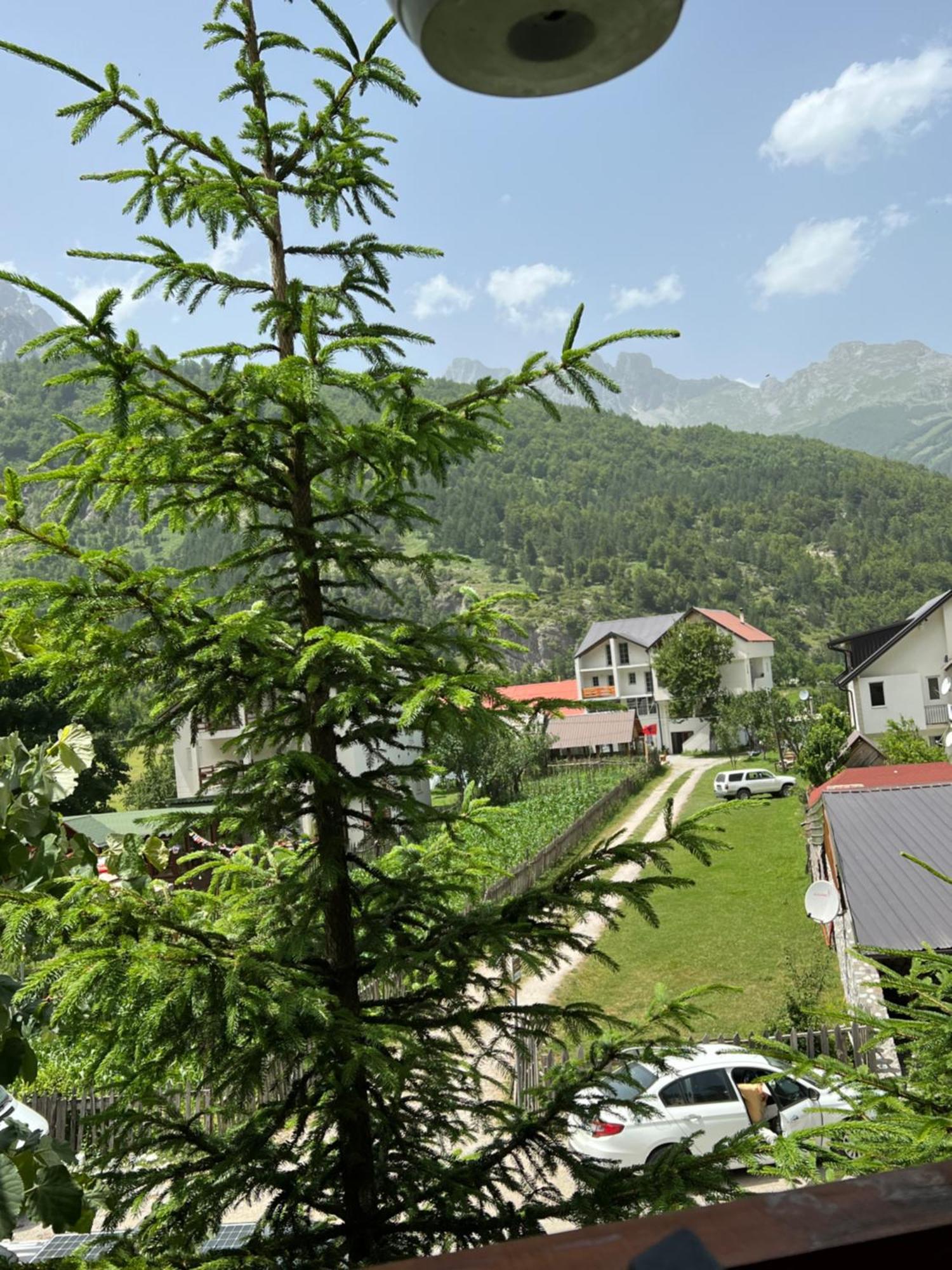 Guesthouse Skender Selimaj Valbone Buitenkant foto