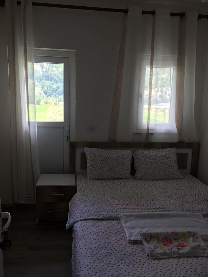 Guesthouse Skender Selimaj Valbone Buitenkant foto