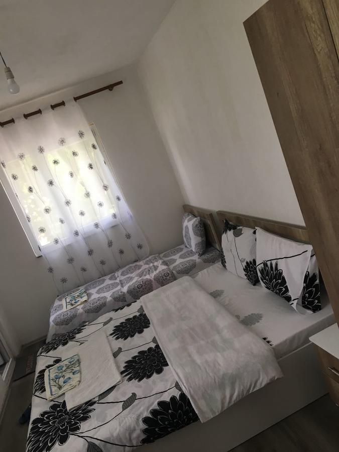 Guesthouse Skender Selimaj Valbone Buitenkant foto